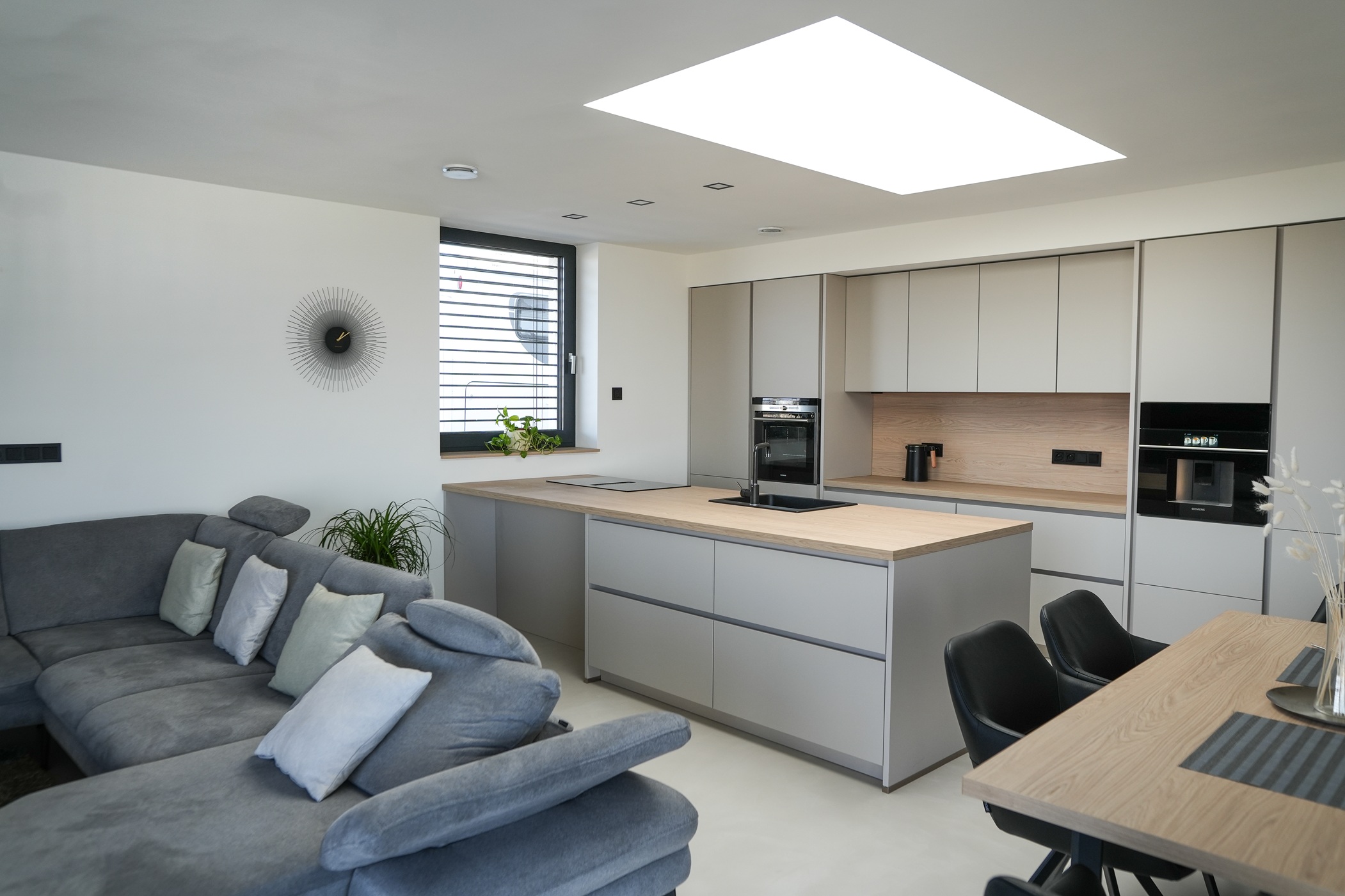 Betonová stěrka Kašmír realizace na klíč